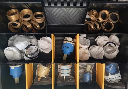 Pièces pour réparation de robinet chez RPS - Rodrigues Plomberie Systemes, Agen, RPS - Rodrigues Plomberie Systemes