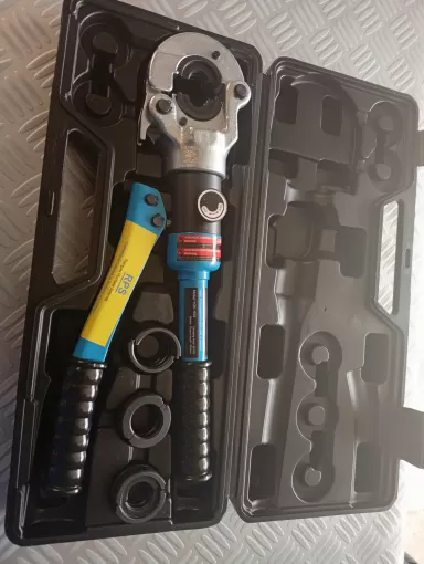 Pince à sertir multicouche Mew Marmande chez RPS - Rodrigues Plomberie Systemes, Agen, RPS - Rodrigues Plomberie Systemes